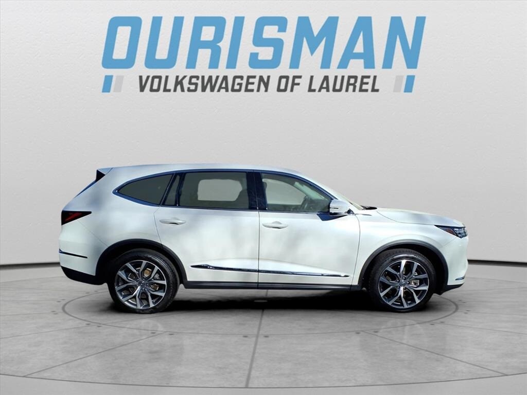 2022 Acura MDX Technology SH-AWD photo 2