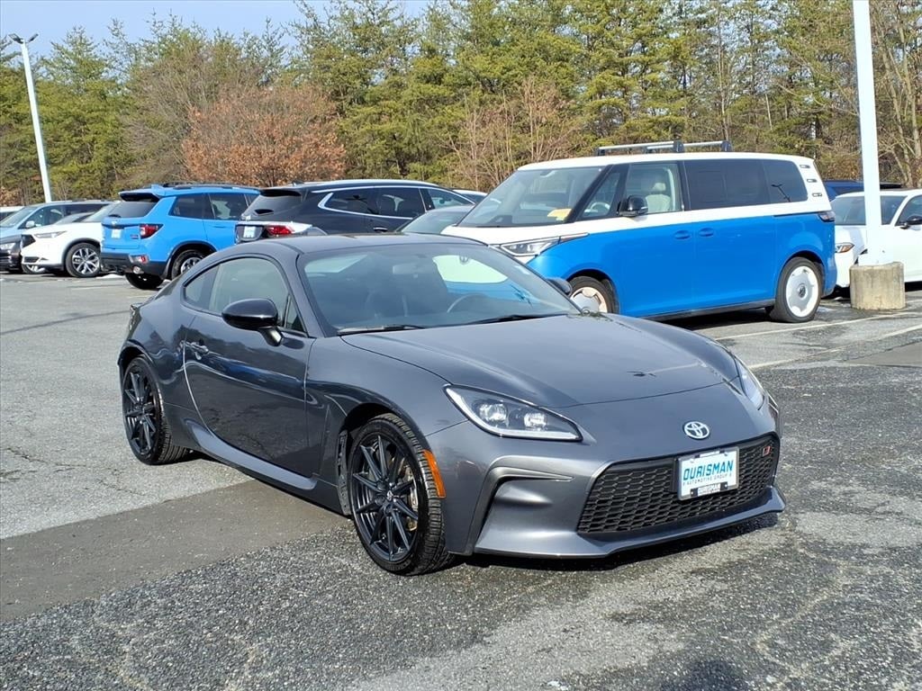 2023 Toyota GR86 Premium's photo