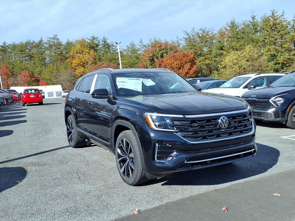 2026 Volkswagen Atlas Cross Sport SEL Premium R-LINE's photo