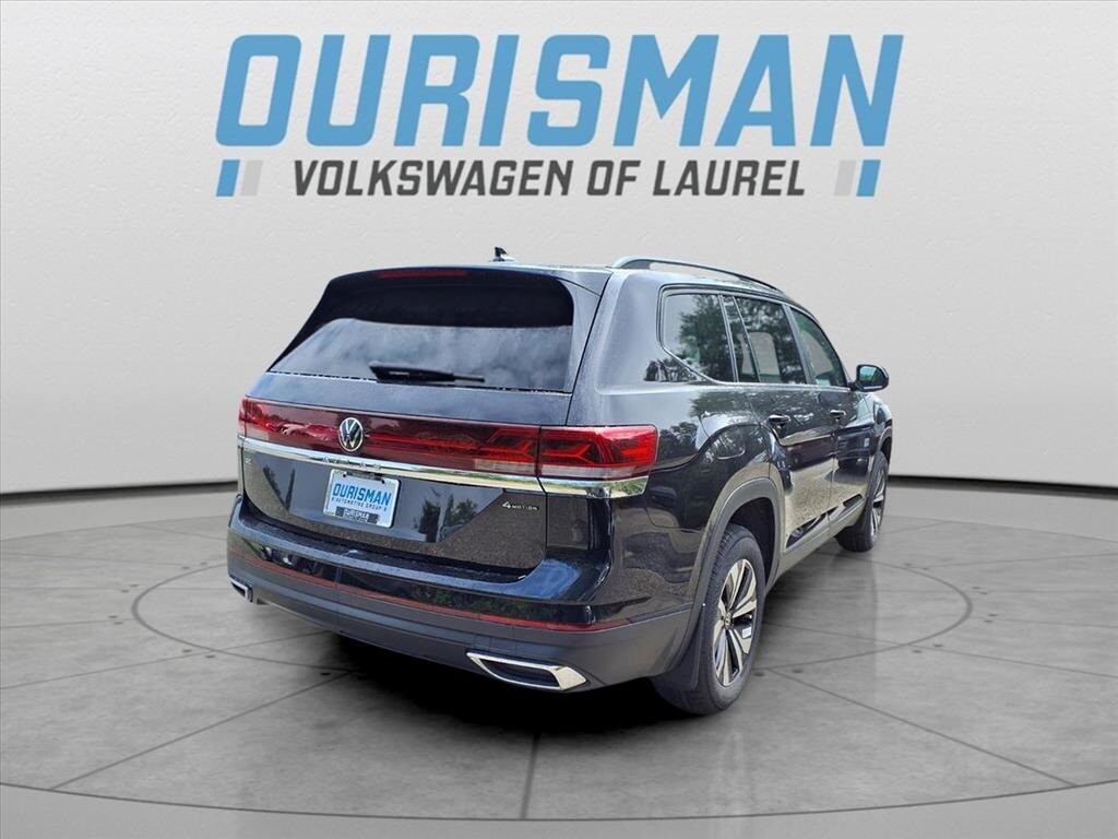 2026 Volkswagen Atlas SE Technology photo 3