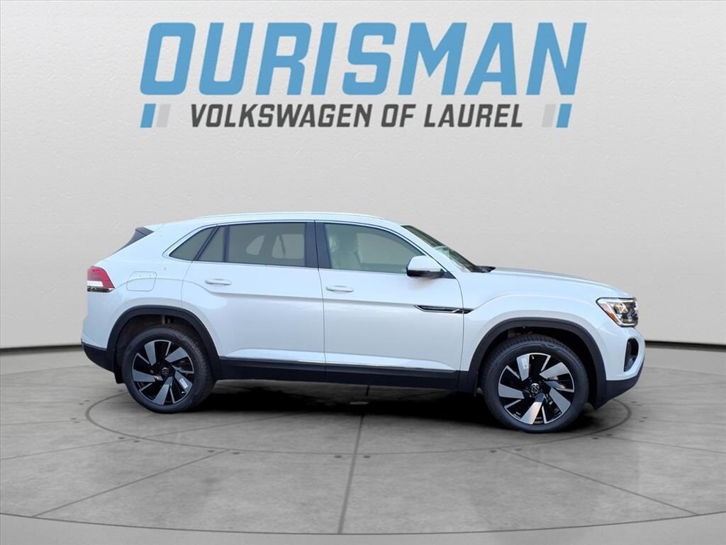2026 Volkswagen Atlas Cross Sport SEL photo 2