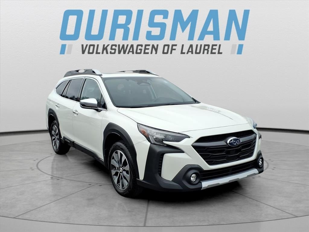 2023 Subaru Outback Touring's photo