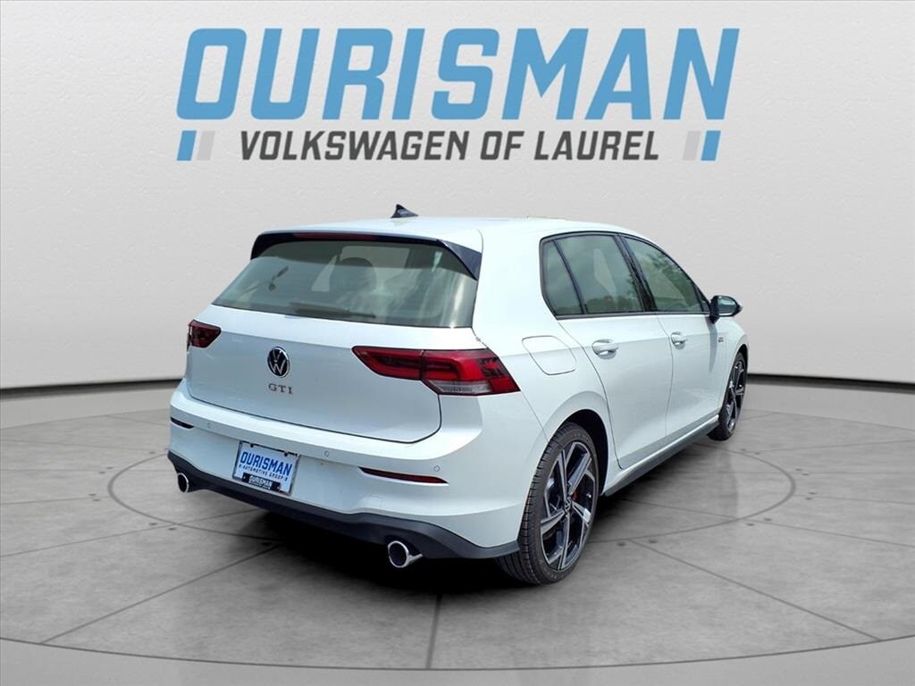 2026 Volkswagen Golf GTI SE photo 2