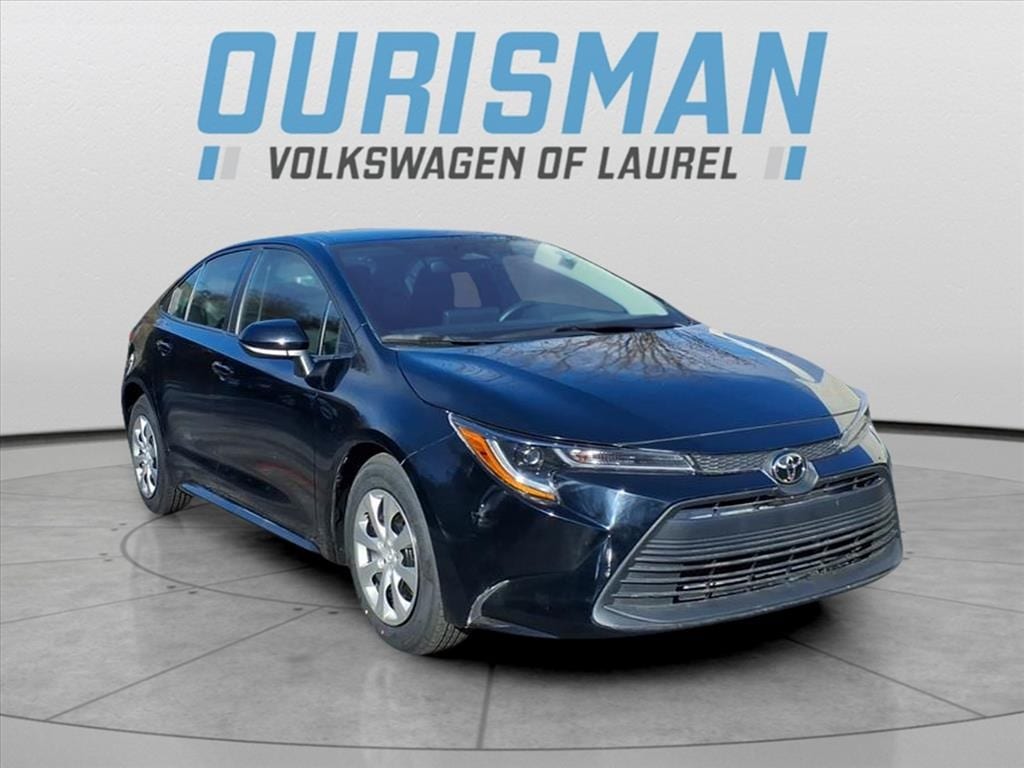 Used 2025 Toyota Corolla LE Sedan