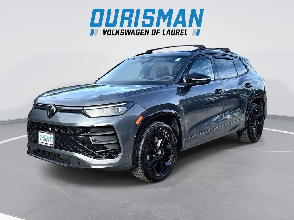 2025 Volkswagen Tiguan 2.0T SE R-Line Black 4Motion's photo