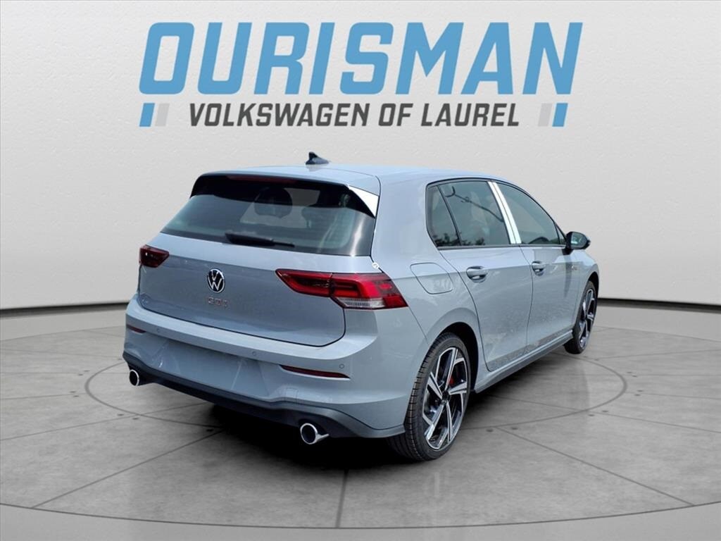 2025 Volkswagen Golf GTI SE photo 3