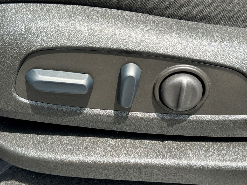 2024 Chevrolet Equinox LT - Photo 14
