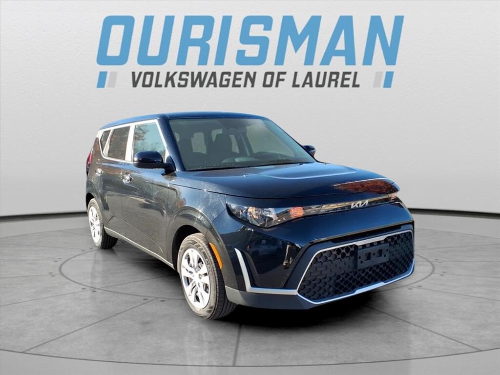 Used 2023 Kia Soul LX Hatchback