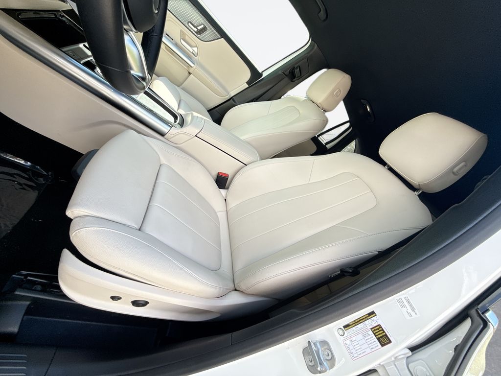 2025 Mercedes-Benz GLA GLA250 - Photo 13