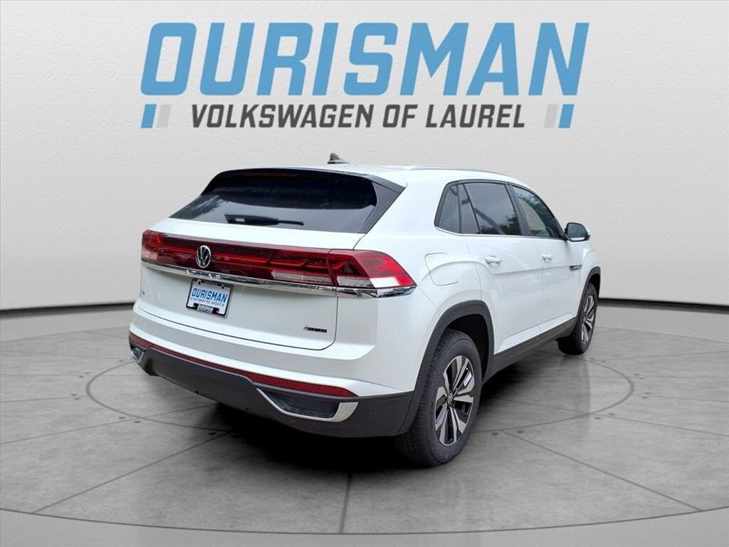 2026 Volkswagen Atlas Cross Sport SE photo 3