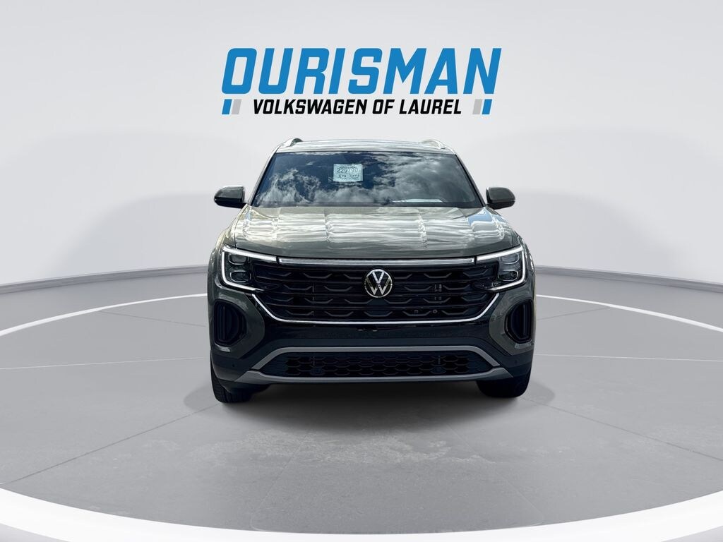 New 2026 Volkswagen Atlas Cross Sport 2.0T SE w/Technology SUV