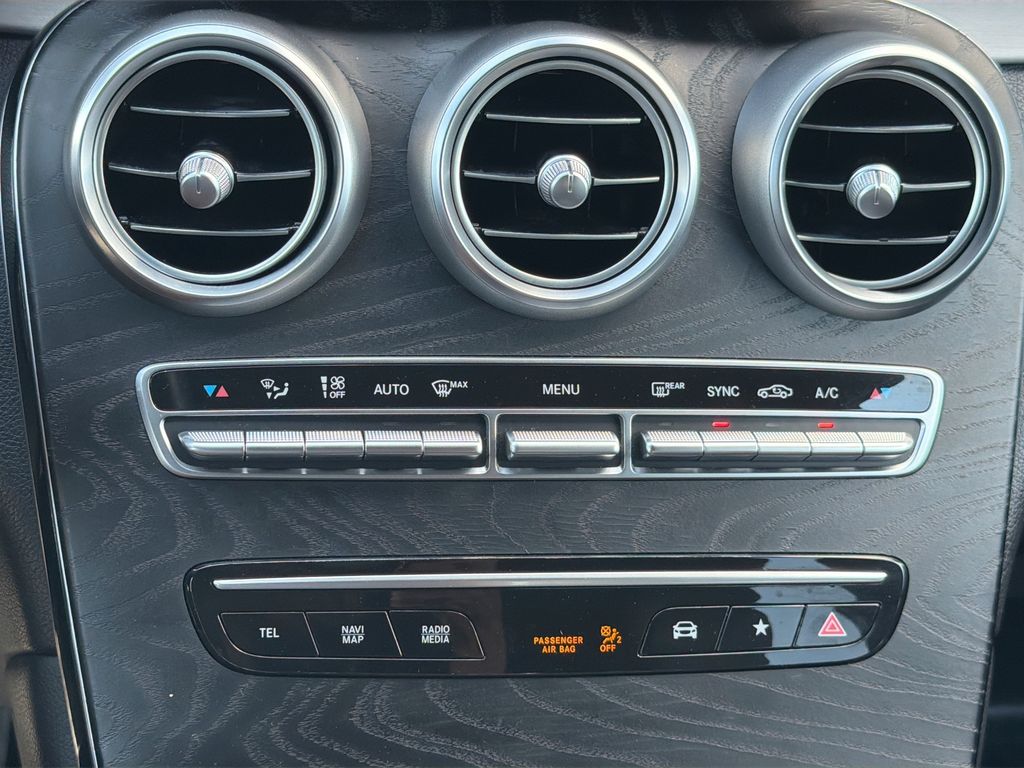 2021 Mercedes-Benz GLC GLC300 - Photo 17