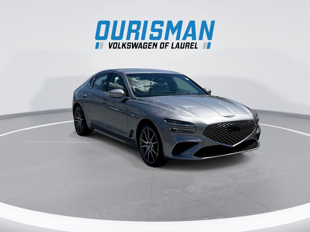 2025 GENESIS G70 Standard - Photo 2