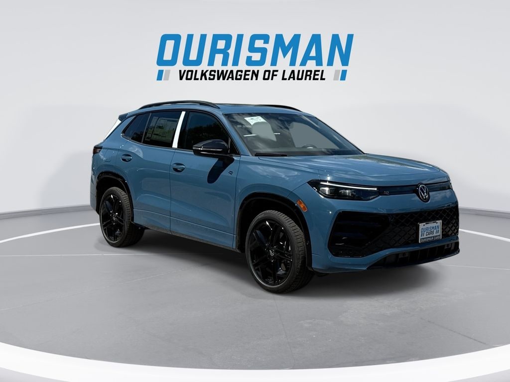 New 2026 Volkswagen Tiguan 2.0T SE R-Line Black SUV