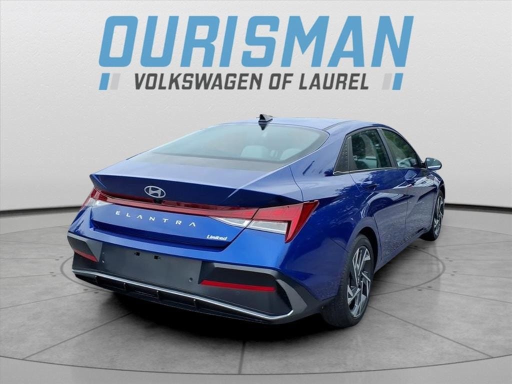Used 2024 Hyundai Elantra Limited Sedan