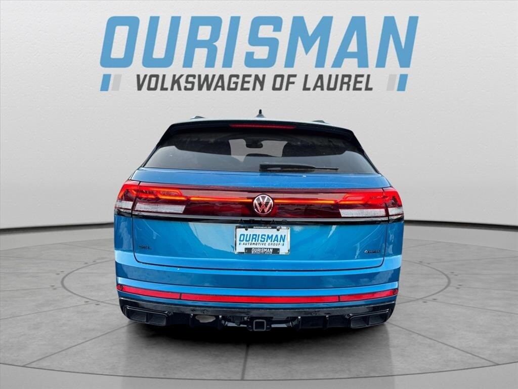 2025 Volkswagen Atlas Cross Sport SEL R-Line photo 4