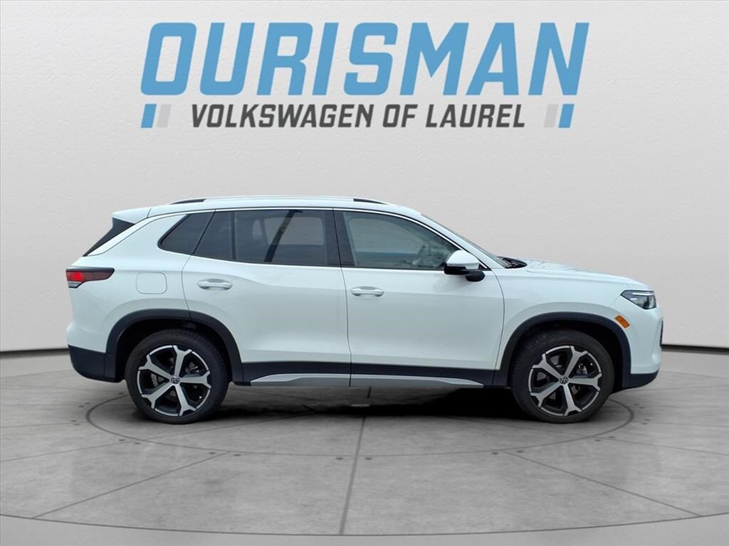 Used 2025 Volkswagen Tiguan 2.0T SE SUV