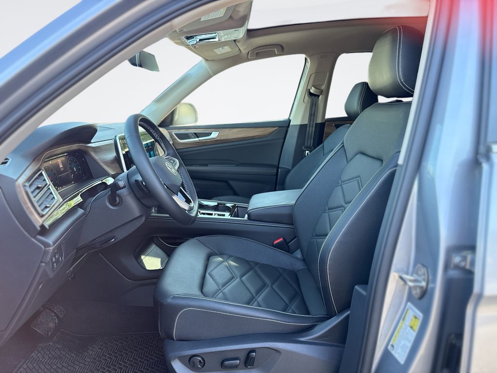 2026 Volkswagen Atlas SE w/Tech - Photo 13