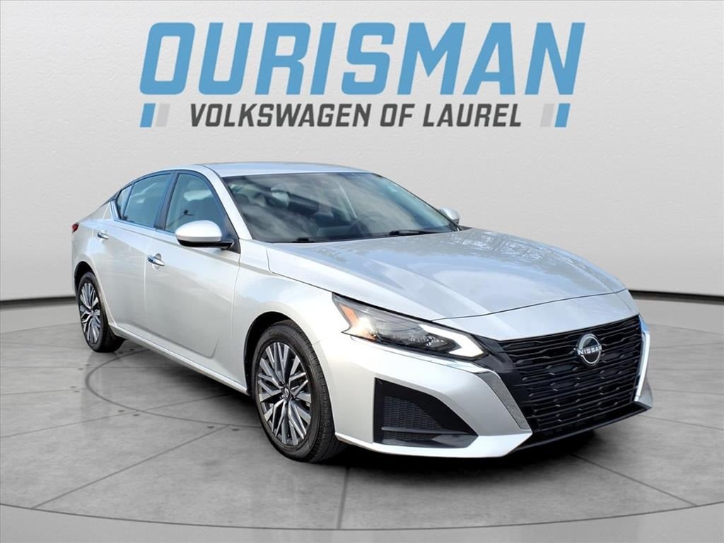 2023 Nissan Altima SV