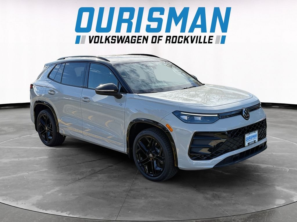 New 2025 Volkswagen Tiguan 2.0T SE R-Line Black SUV