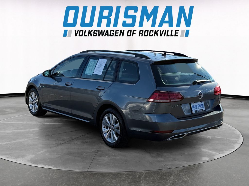 2018 Volkswagen Golf SportWagen S 4Motion photo 4