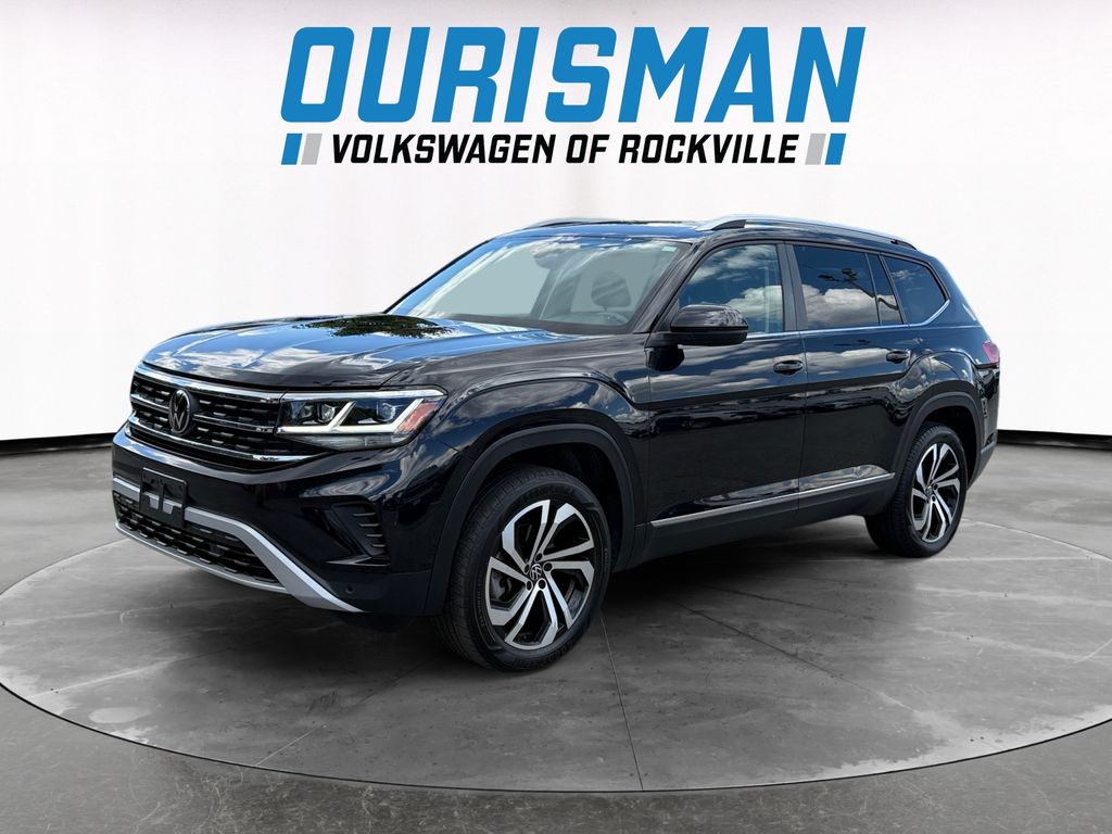 2023 Volkswagen Atlas SEL photo 2