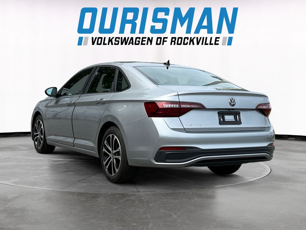 2024 Volkswagen Jetta 1.5T Sport photo 4