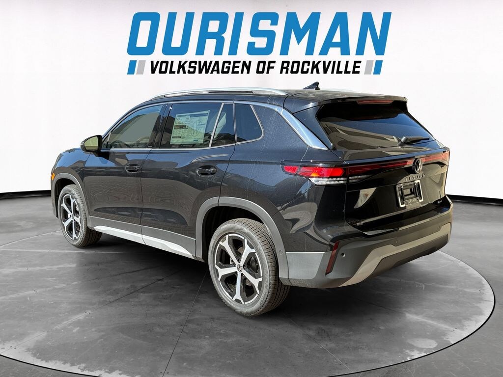 New 2025 Volkswagen Tiguan 2.0T SE SUV