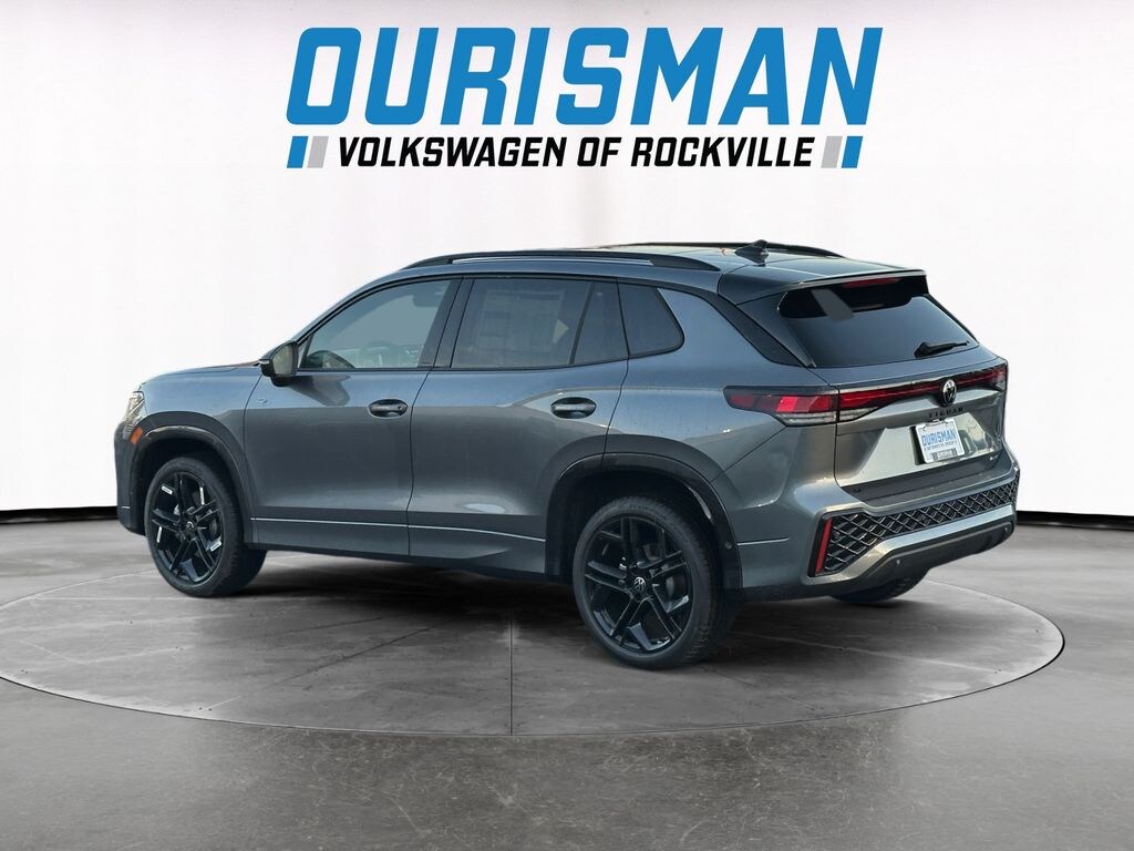 New 2026 Volkswagen Tiguan 2.0T SE R-Line Black SUV