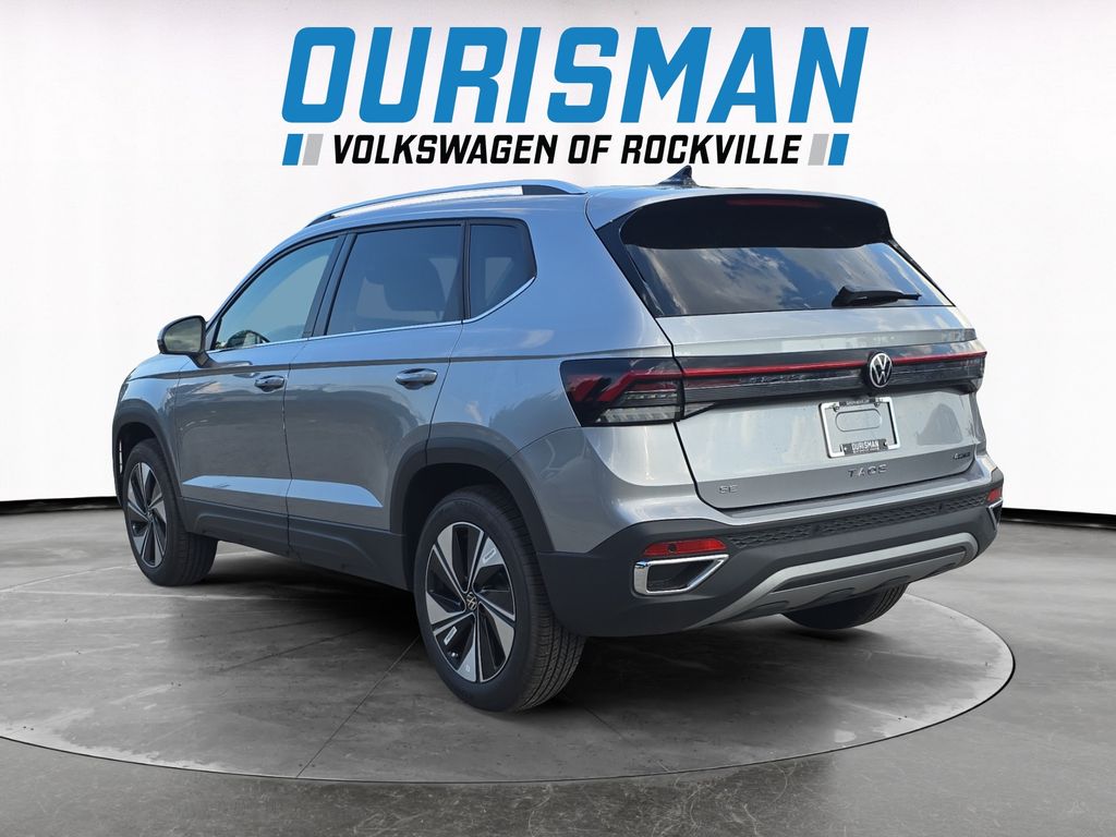 2025 Volkswagen Taos SE photo 4