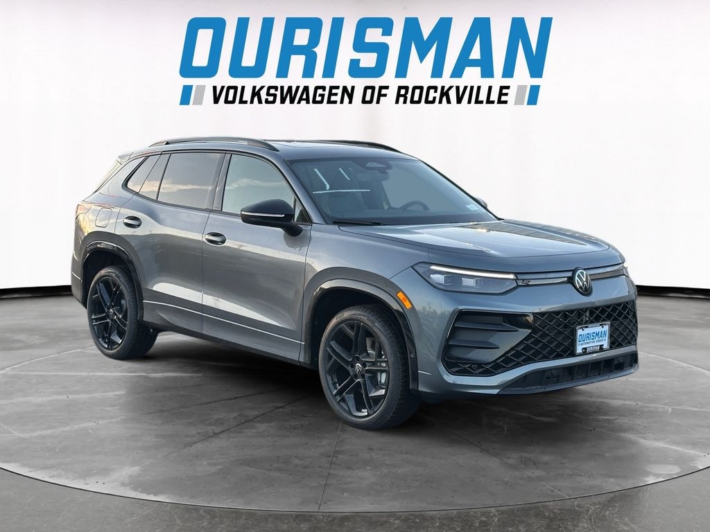 New 2026 Volkswagen Tiguan 2.0T SE R-Line Black SUV