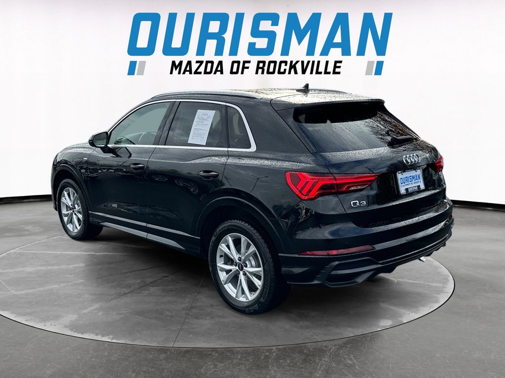 2022 Audi Q3 S line Premium Plus photo 2