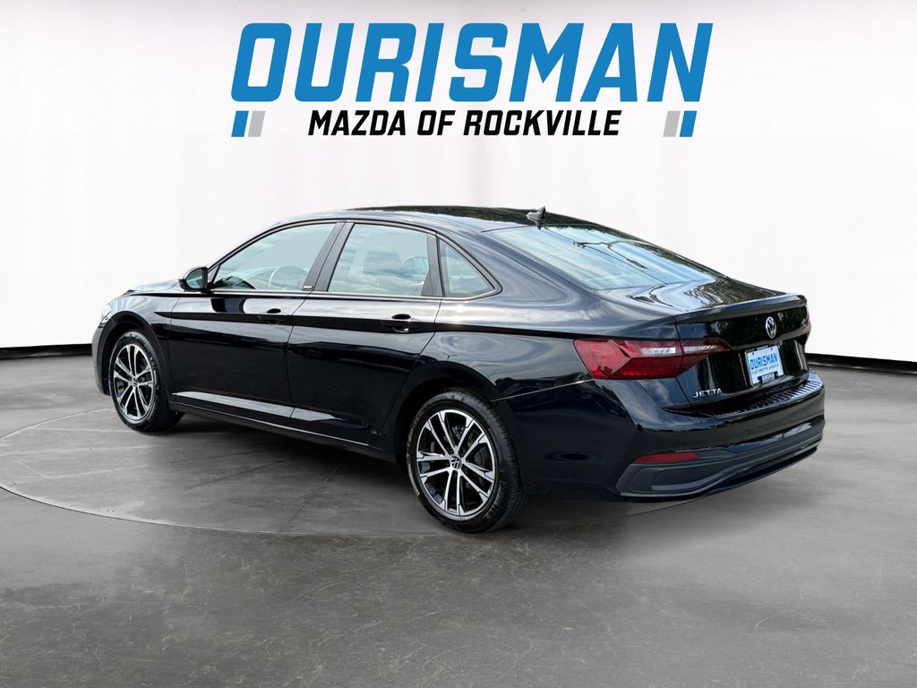 2024 Volkswagen Jetta 1.5T Sport photo 3
