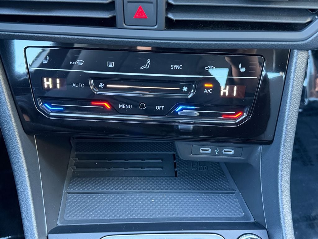 2025 Volkswagen Jetta SE - Photo 22
