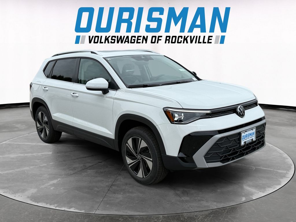 2025 Volkswagen Taos SE's photo