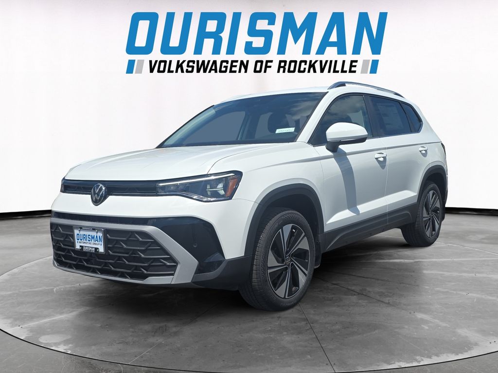 2025 Volkswagen Taos SE photo 2