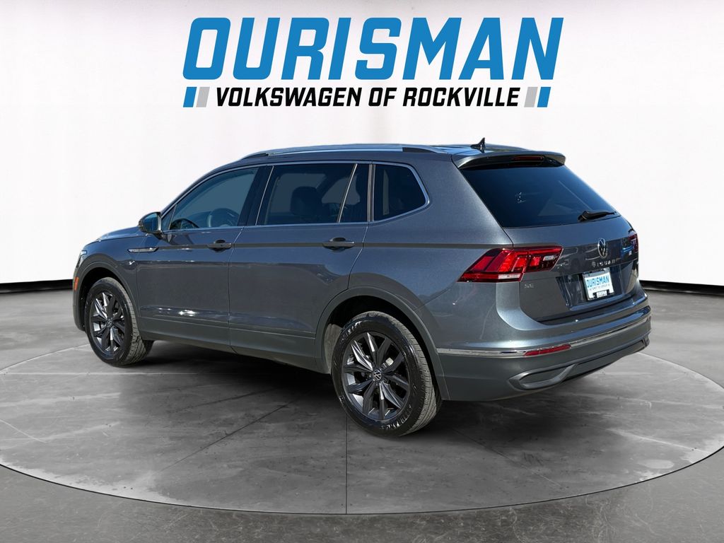 2022 Volkswagen Tiguan SE photo 3