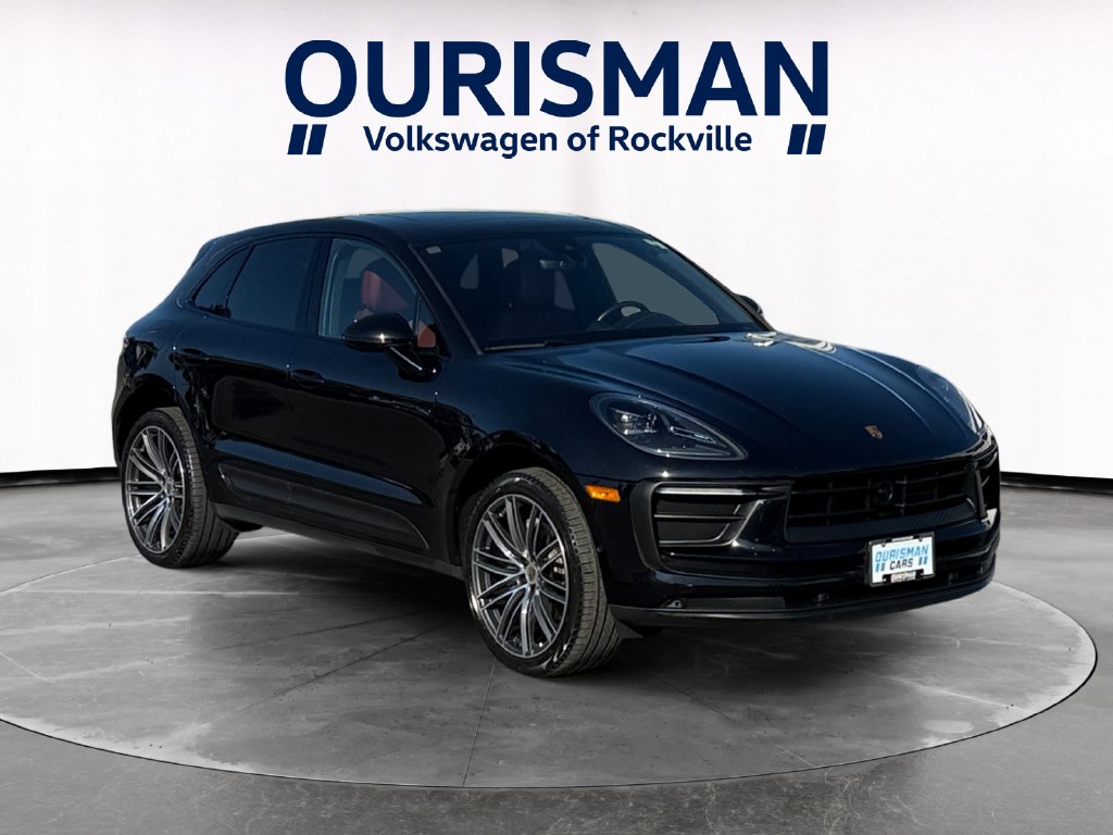 2023 Porsche Macan Base