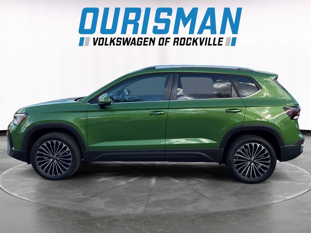 New 2025 Volkswagen Taos 1.5T SE SUV