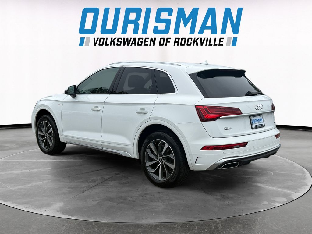 2022 Audi Q5 45 S line Premium photo 2