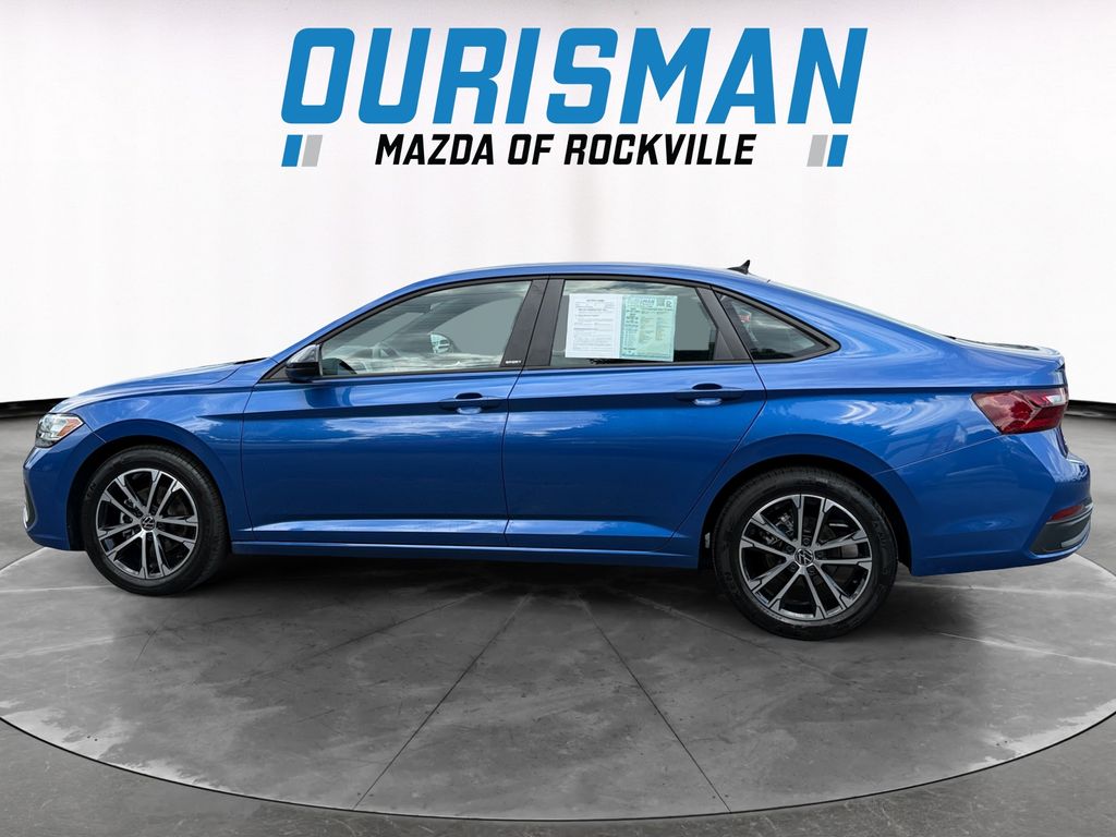 2023 Volkswagen Jetta 1.5T Sport photo 3