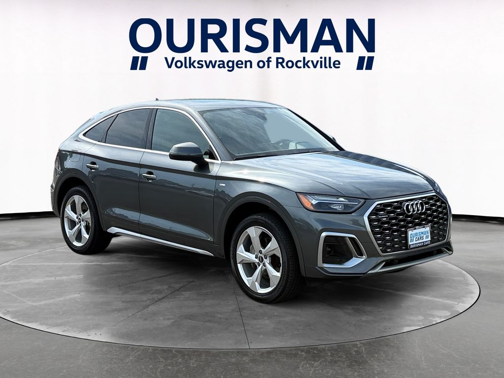 2022 Audi Q5 Sportback 45 Premium Plus's photo