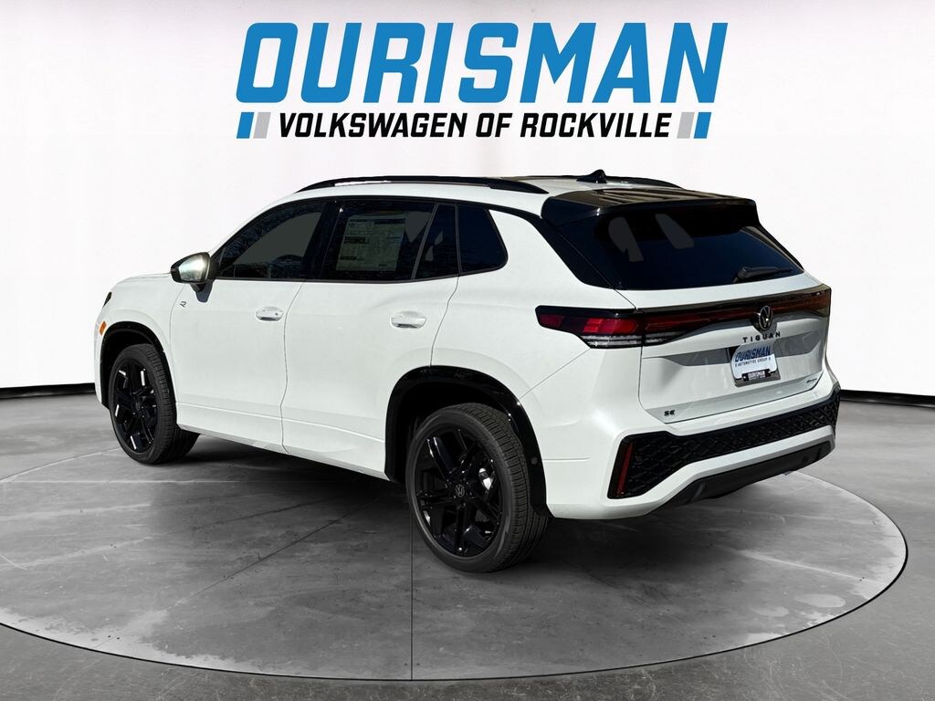 New 2025 Volkswagen Tiguan 2.0T SE R-Line Black SUV