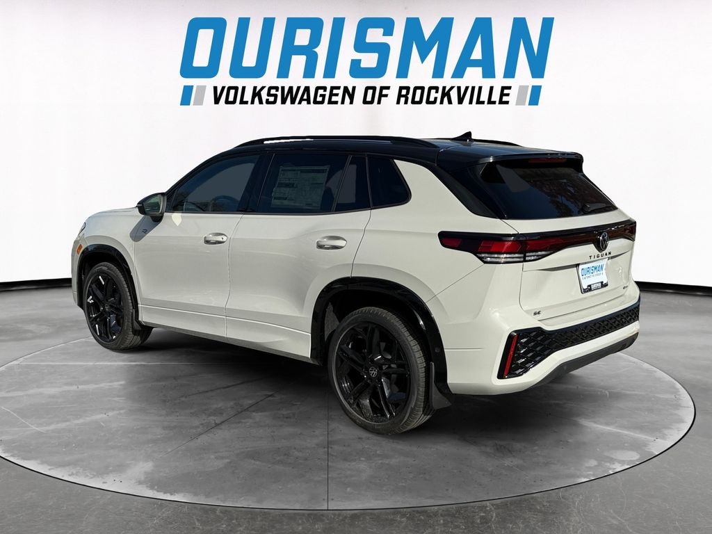 New 2025 Volkswagen Tiguan 2.0T SE R-Line Black SUV