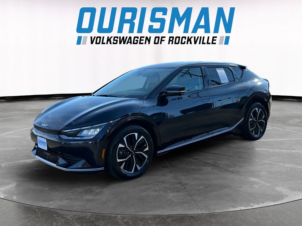 2022 Kia EV6 Wind photo 2