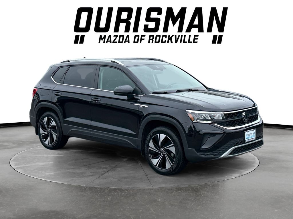 2024 Volkswagen Taos 1.5T SE 4Motion's photo