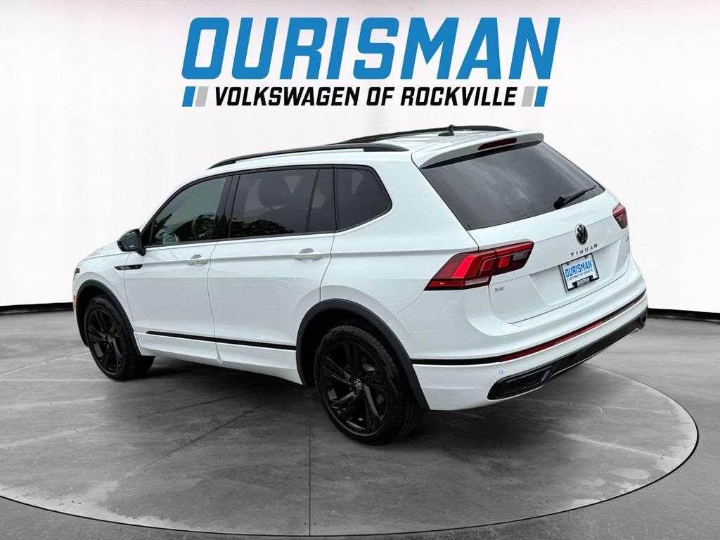 2024 Volkswagen Tiguan SE R-Line Black photo 2