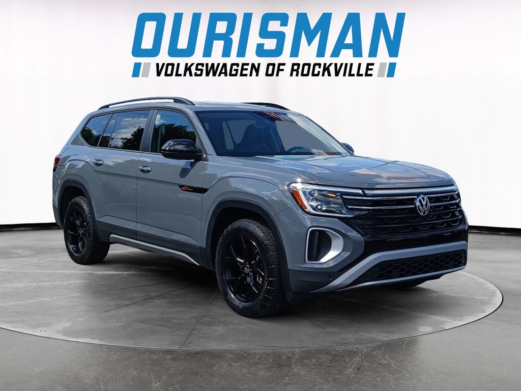 2024 Volkswagen Atlas 2.0T Peak Edition SEL