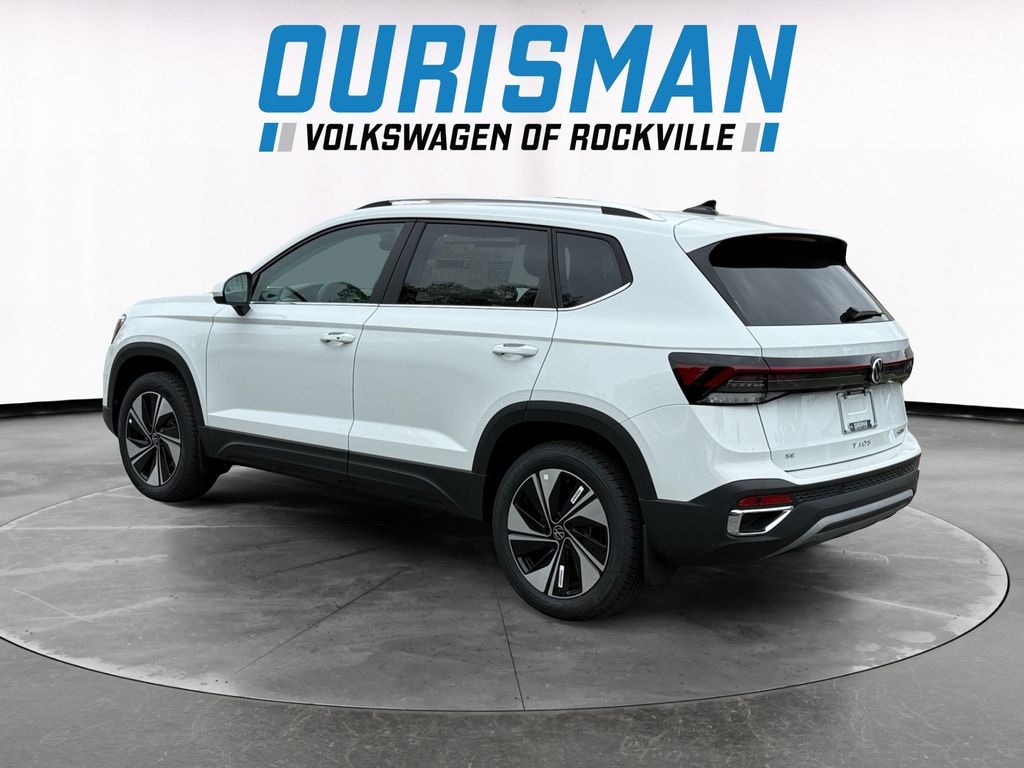 New 2025 Volkswagen Taos 1.5T SE SUV