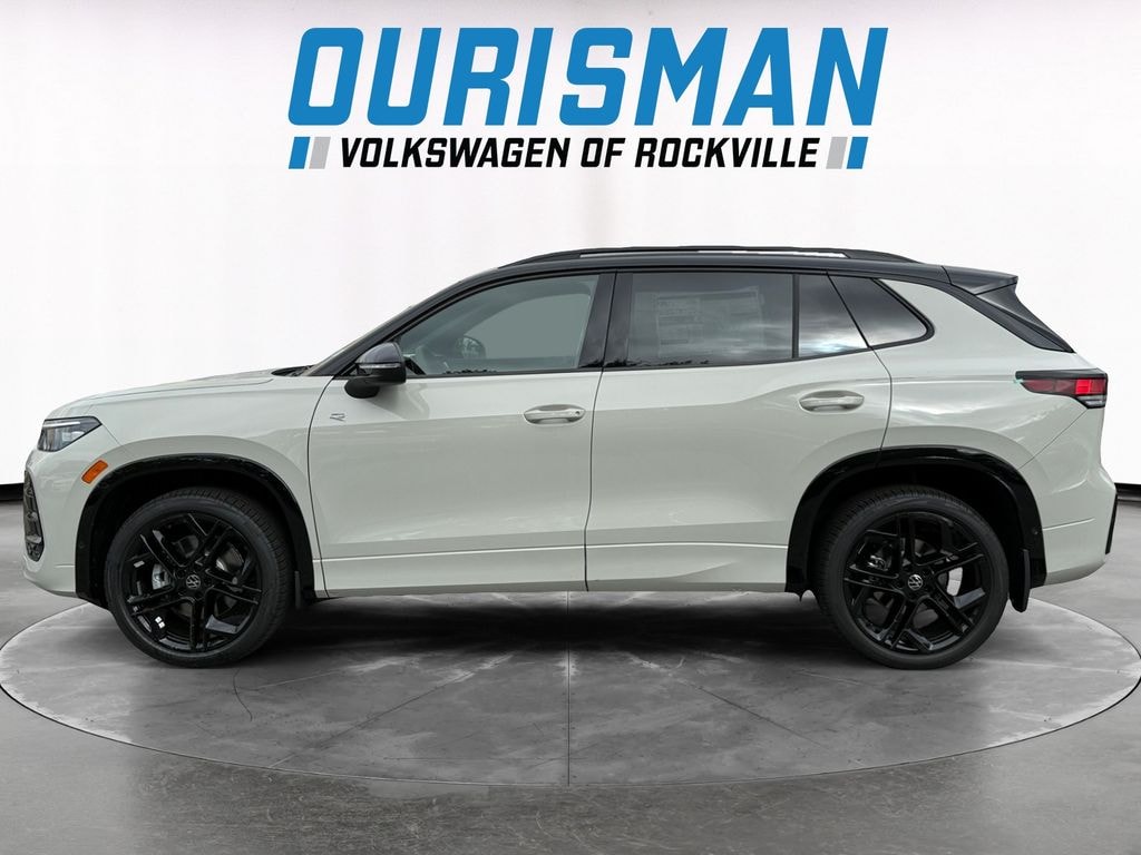 New 2025 Volkswagen Tiguan 2.0T SE R-Line Black SUV